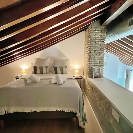Feelathome Conde Апартаменты Малага