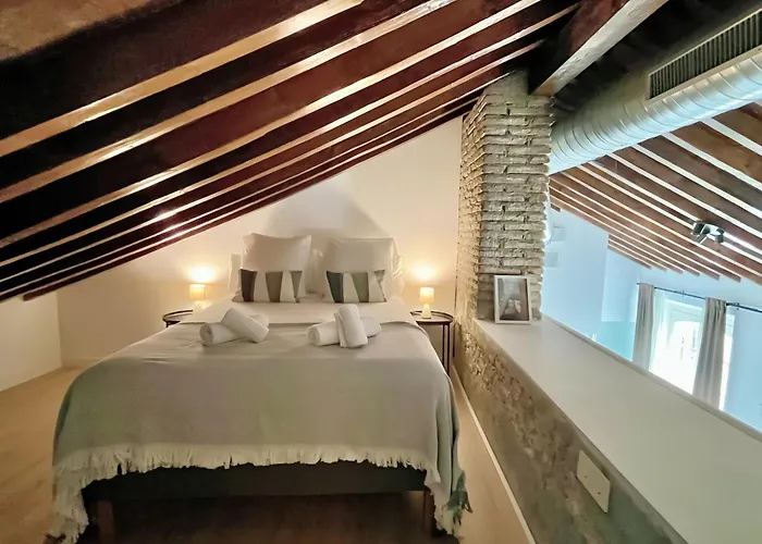 Feelathome Conde Апартаменты Малага