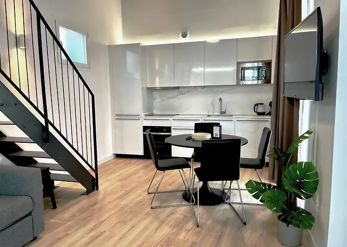 Апартаменты Feelathome Conde Малага