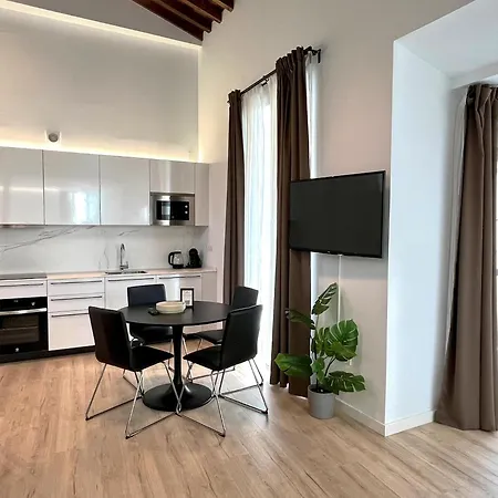 Feelathome Conde Malaga